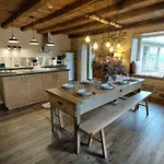 8 Pers Avec Et Jardin Proximite Aurillac Holiday home Arpajon-sur-Cere