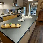 Nyaraló 8 Pers Avec Et Jardin Proximite Aurillac Arpajon-sur-Cère