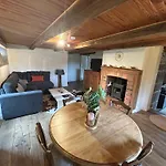 Holiday home 8 Pers Avec Et Jardin Proximite Aurillac