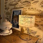 8 Pers Avec Et Jardin Proximite Aurillac Holiday home *