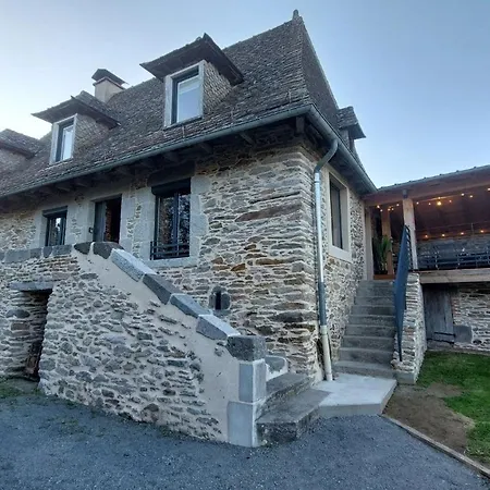 8 Pers Avec Et Jardin Proximite Aurillac Casa de Férias *