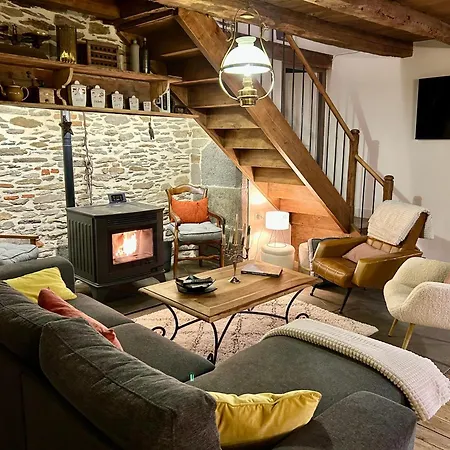 Casa de Férias 8 Pers Avec Et Jardin Proximite Aurillac *