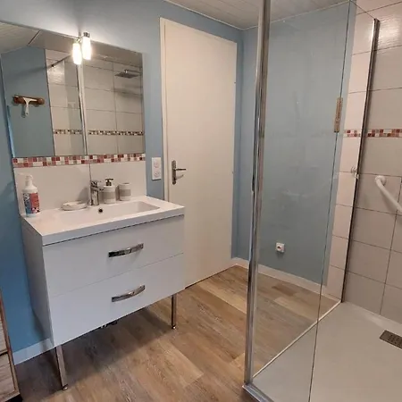 8 Pers Avec Et Jardin Proximite Aurillac Casa de Férias *