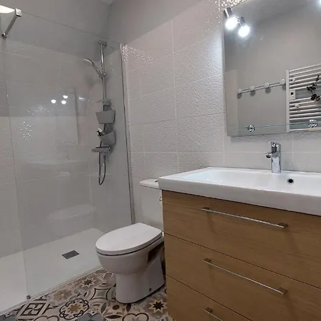 8 Pers Avec Et Jardin Proximite Aurillac Casa de Férias Arpajon-sur-Cere