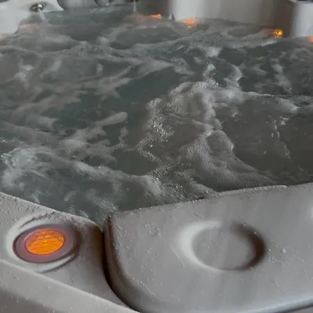 Nyaraló 8 Pers Avec Et Jardin Proximite Aurillac Arpajon-sur-Cère