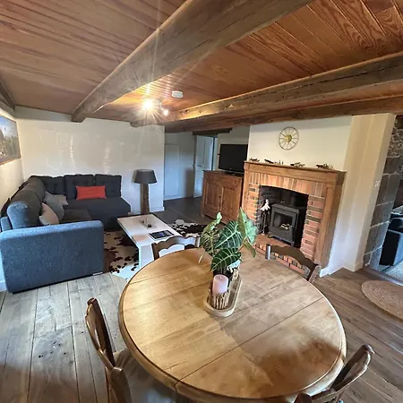 Nyaraló 8 Pers Avec Et Jardin Proximite Aurillac