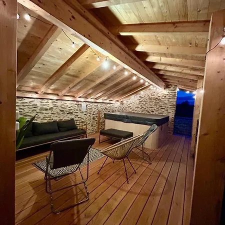 펜션 8 Pers Avec Et Jardin Proximite Aurillac