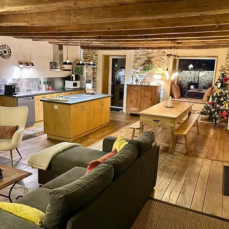 8 Pers Avec Et Jardin Proximite Aurillac Casa de Férias Arpajon-sur-Cere