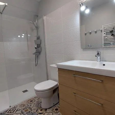 8 Pers Avec Et Jardin Proximite Aurillac Arpajon-sur-Cere